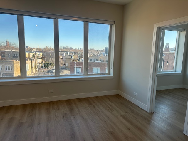 4010 North Lincoln Avenue - 304
