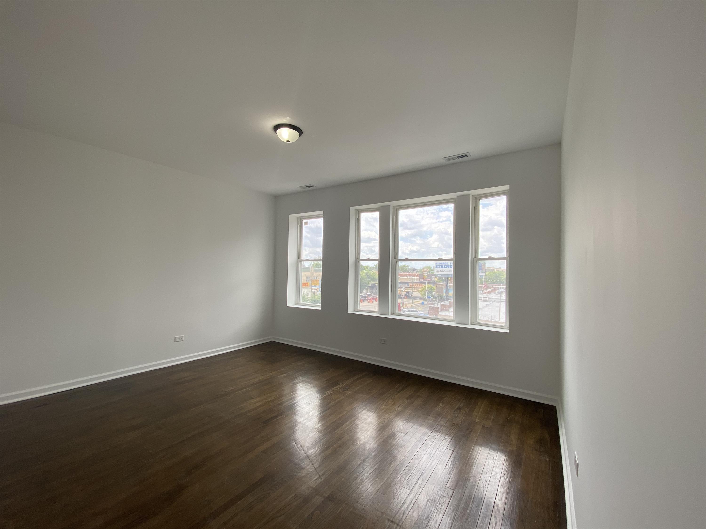 1609 Lawndale Avenue - 3S